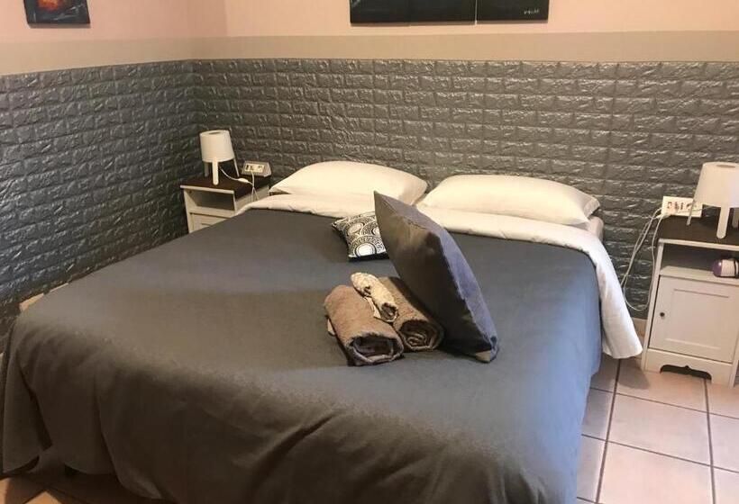 צימר Vegan Inn Airport Adults Only Late Check In