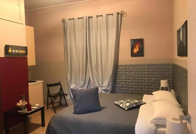 ベッドアンドブレックファースト Vegan Inn Airport   Adults Only   Late Check In