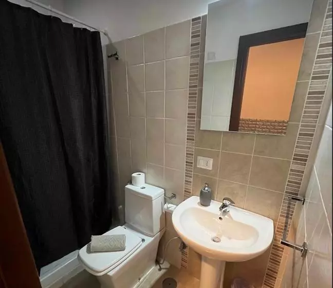 ベッドアンドブレックファースト Vegan Inn Airport   Adults Only   Late Check In