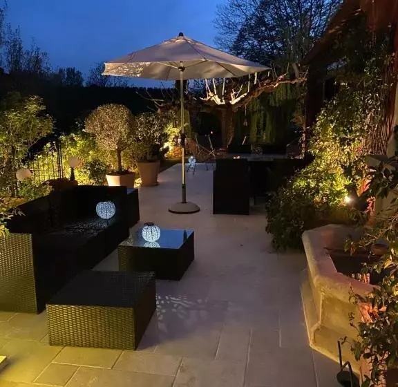 Aamiaismajoitus (B&B) Villa Des Roses