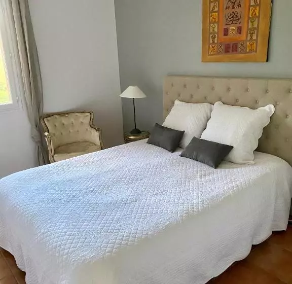 Aamiaismajoitus (B&B) Villa Des Roses