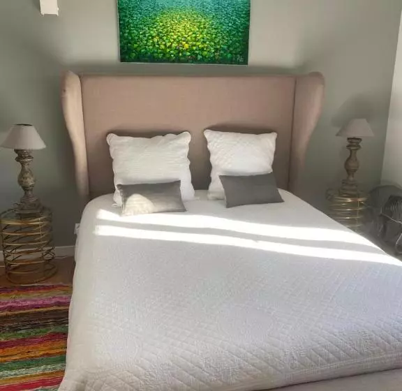 Aamiaismajoitus (B&B) Villa Des Roses