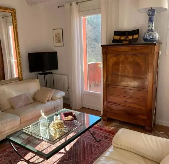 Aamiaismajoitus (B&B) Villa Des Roses