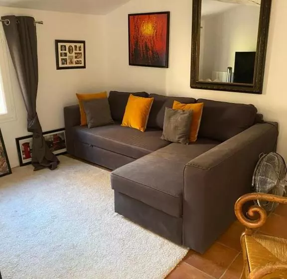 Aamiaismajoitus (B&B) Villa Des Roses