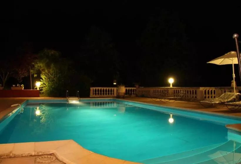 Aamiaismajoitus (B&B) Villa Des Roses