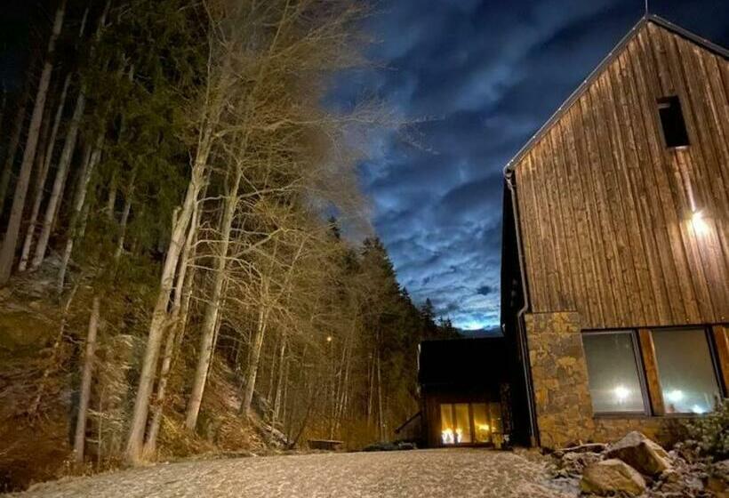 Krakonošova Dílna Woodhaus