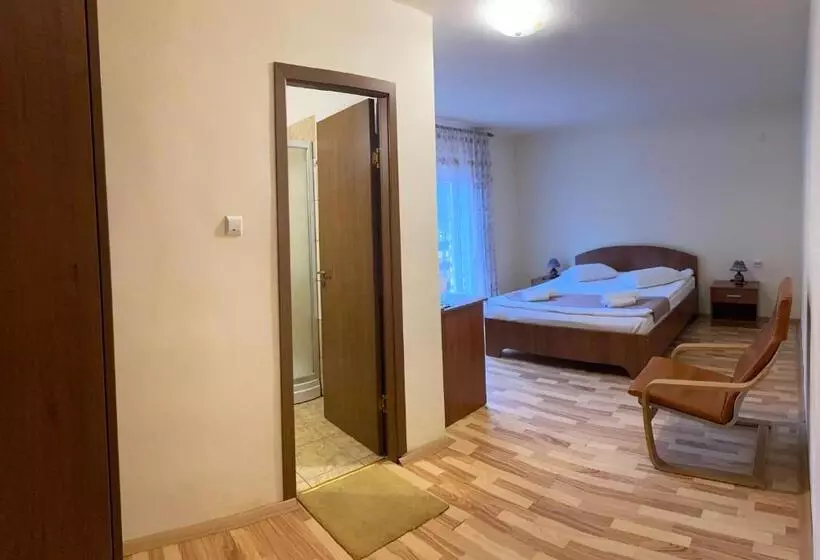 Majatalo Green Mountain Resort