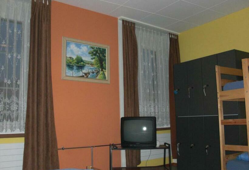 فندق صغير Back Packer Federnhut