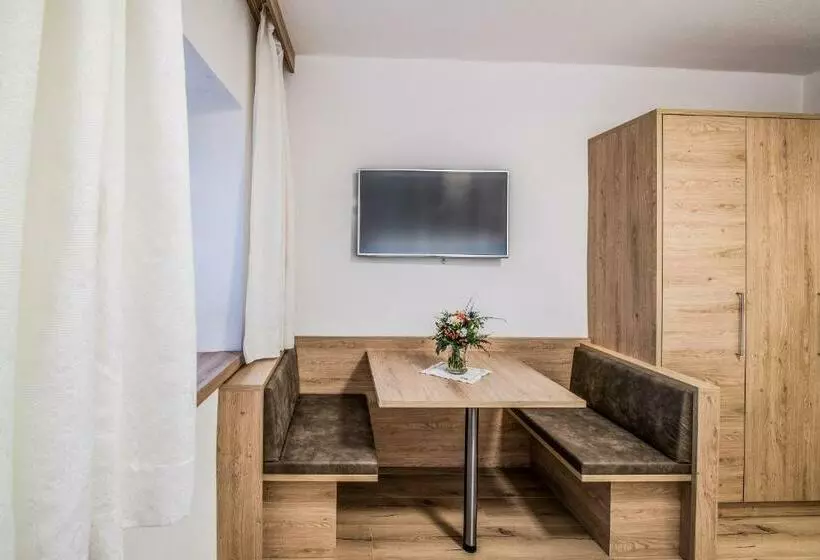 Apartments Heidenberger Delle Scuole