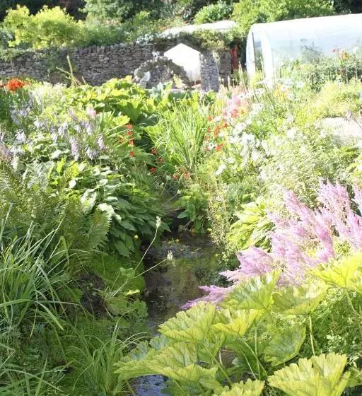 Aamiaismajoitus (B&B) Cascades Gardens