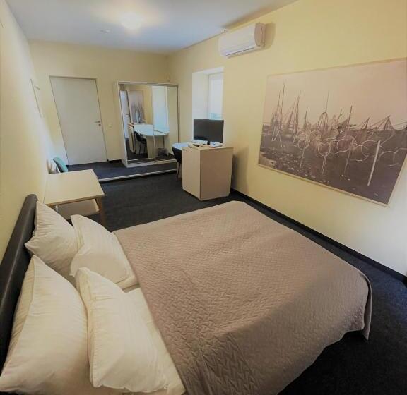 هتل Nidos Kempingas