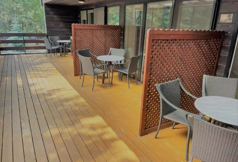 هتل Nidos Kempingas