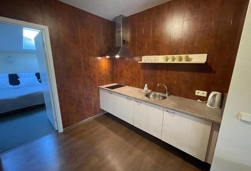 هتل Nidos Kempingas