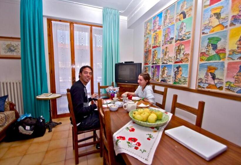 پانسیون Affittacamere La Casa Di Elide