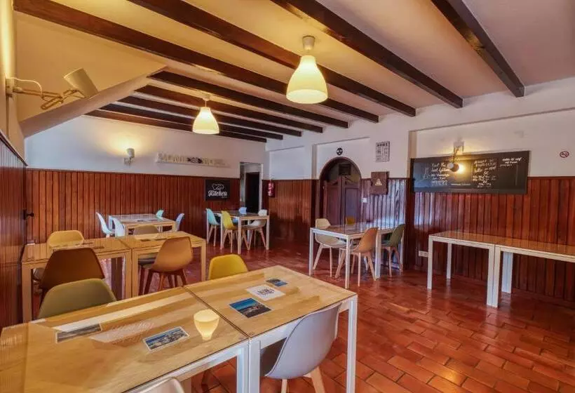 Pensão Homemoel Local Accomodation Al