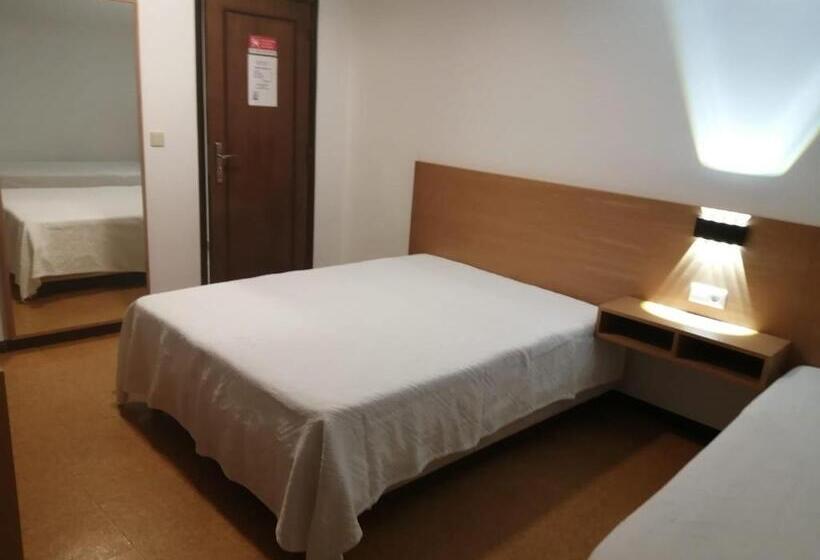 펜션 Restaurante E Residencial O Resineiro