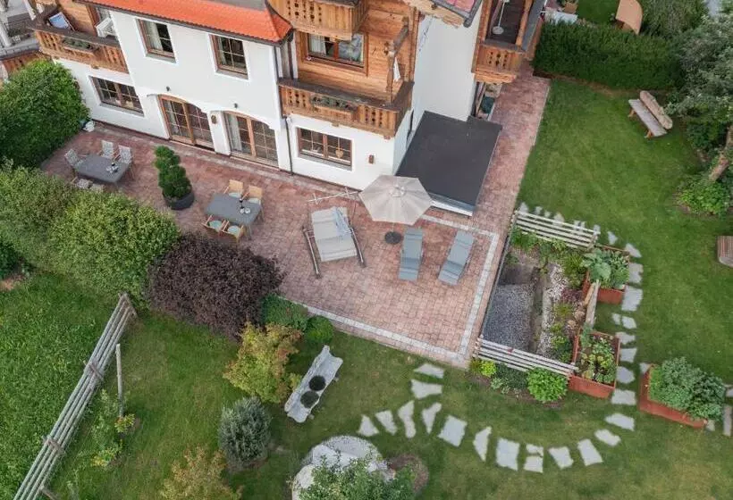 ペンション Wohlfühl Ferien Heim Aparthotel 4 Sterne