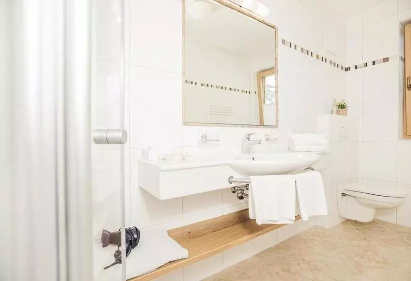 ペンション Wohlfühl Ferien Heim Aparthotel 4 Sterne