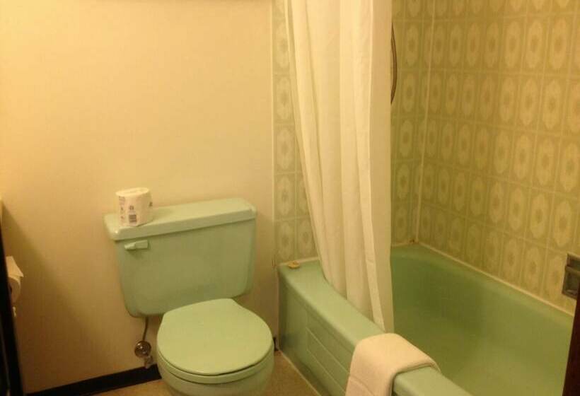 فندق Classic Inn