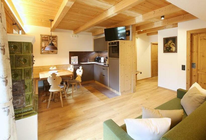 ホテル Obersanterhof