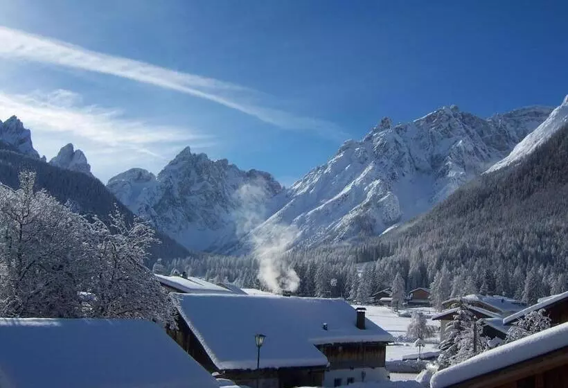 هتل Obersanterhof