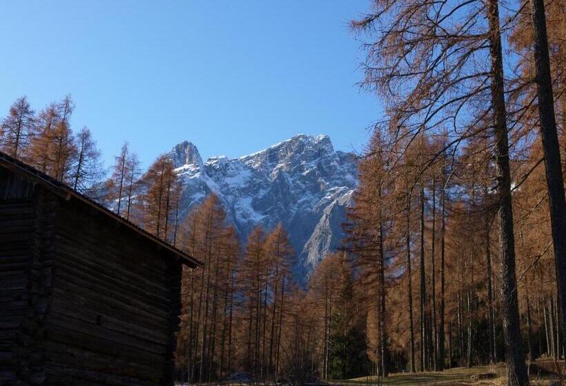 ホテル Obersanterhof