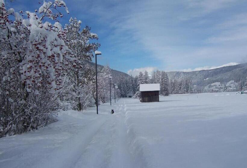 ホテル Obersanterhof