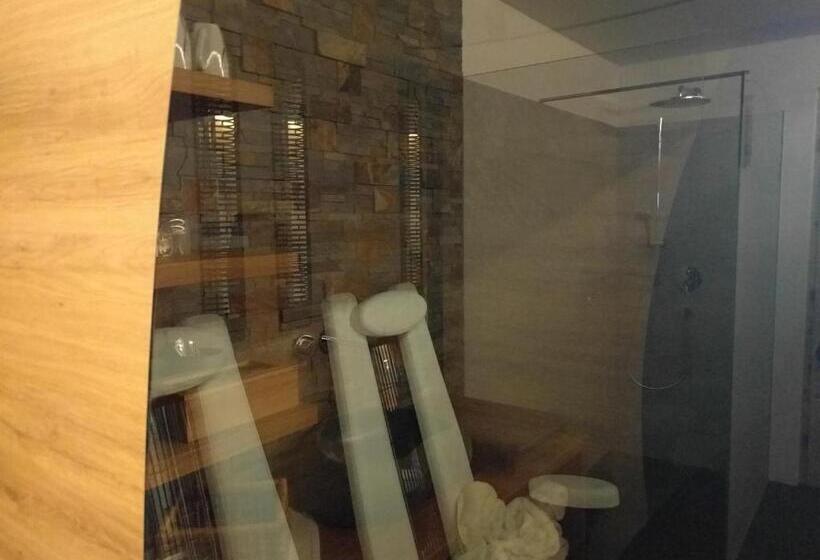 ホテル Obersanterhof