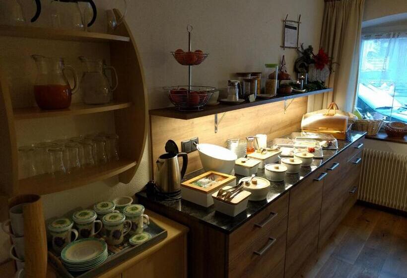 ホテル Obersanterhof