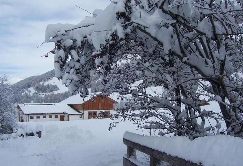 ホテル Obersanterhof