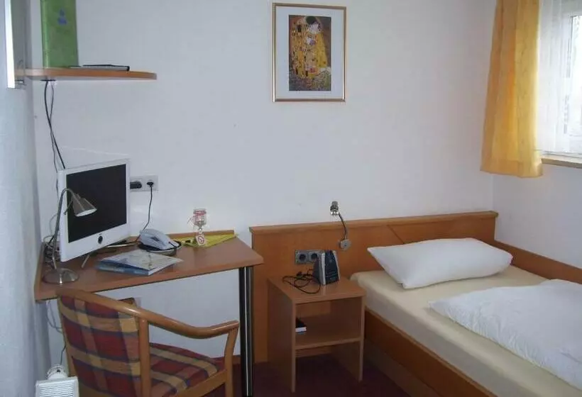 Hotelli Zu Müllers Winkelhausen