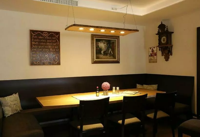 Hotelli Zu Müllers Winkelhausen