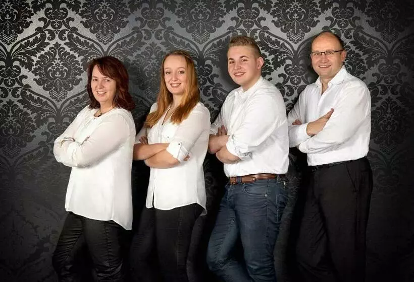 Hotelli Zu Müllers Winkelhausen