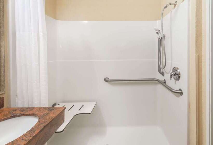 فندق Baymont By Wyndham Savannah/garden City