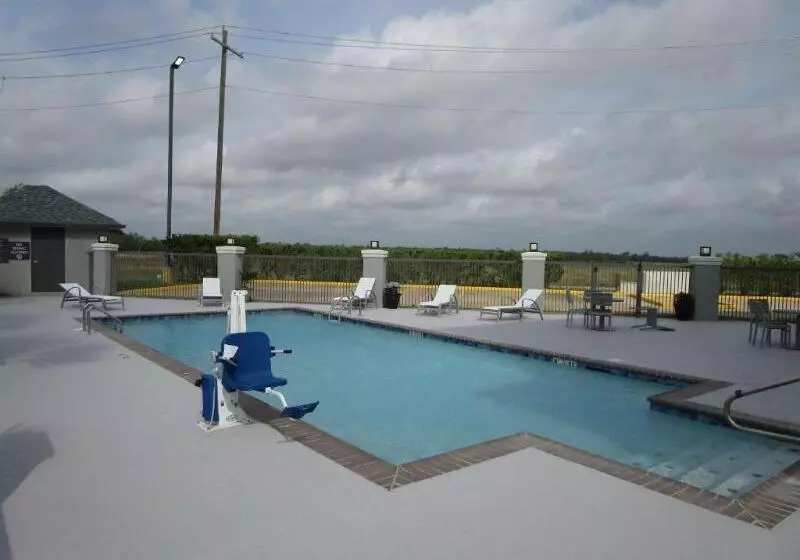 酒店 Best Western Iowa Lake Charles East