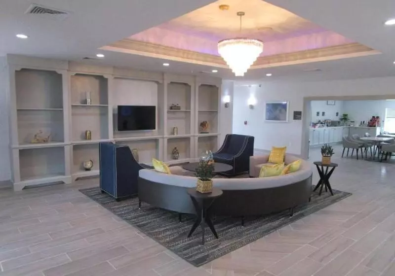 酒店 Best Western Iowa Lake Charles East