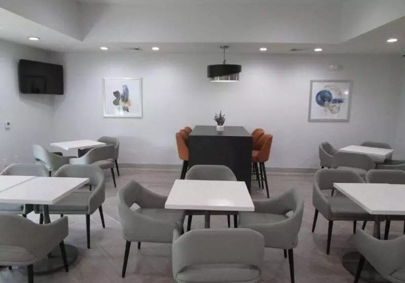 酒店 Best Western Iowa Lake Charles East