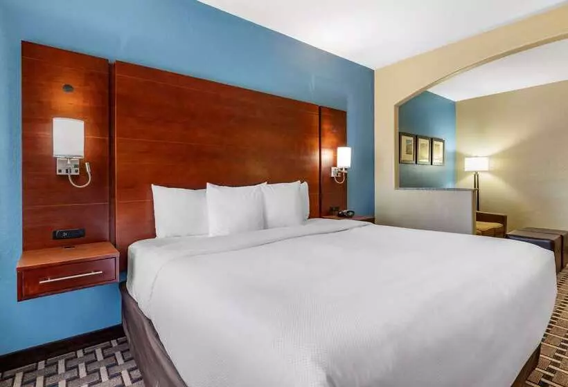 هتل Comfort Suites