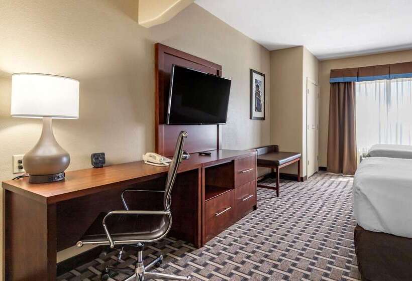 בית מלון כפרי Comfort Suites