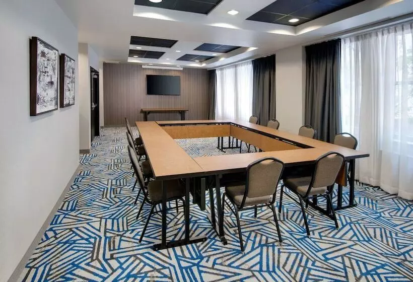 호텔 Courtyard By Marriott Atlanta Downtown