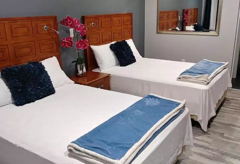 Отель The Carasaljo