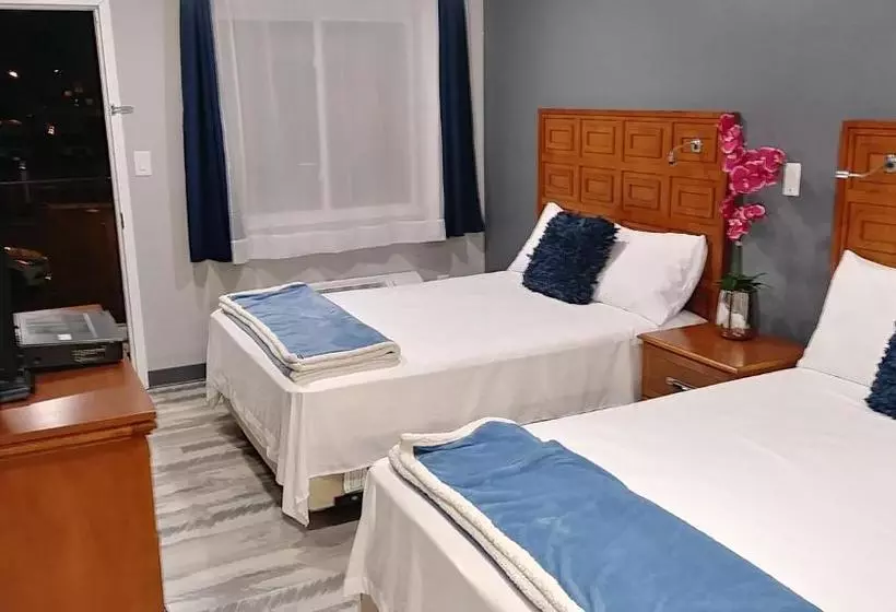 Отель The Carasaljo