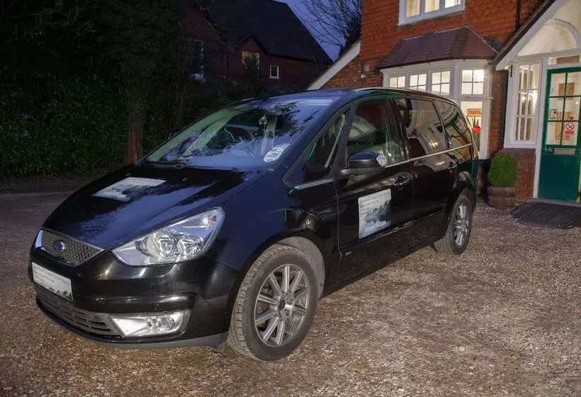 酒店 Gatwick Turret Guest House