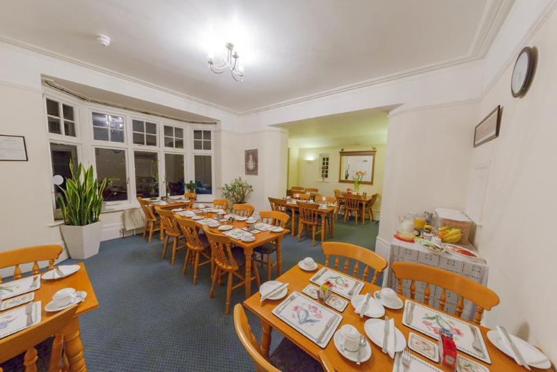 فندق Gatwick Turret Guest House