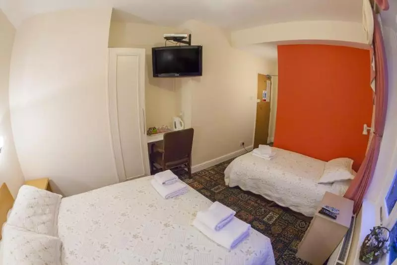 酒店 Gatwick Turret Guest House