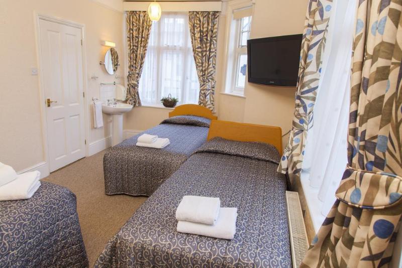 فندق Gatwick Turret Guest House