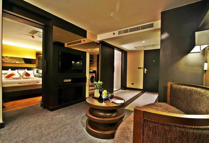 ホテル Golden Tulip Mandison Suites