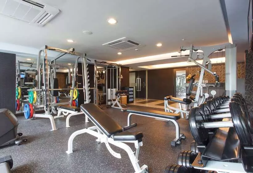 ホテル Golden Tulip Mandison Suites