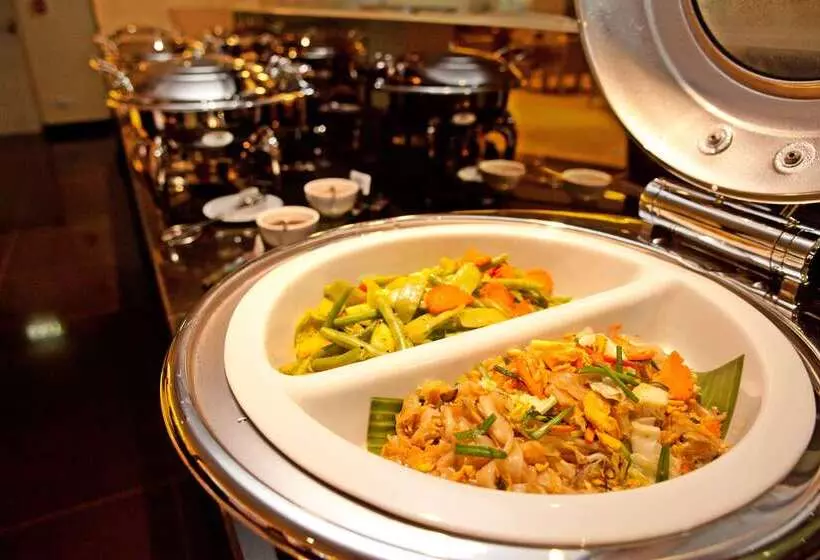 ホテル Golden Tulip Mandison Suites