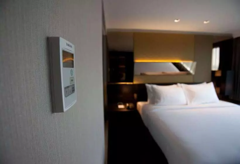 ホテル Golden Tulip Mandison Suites